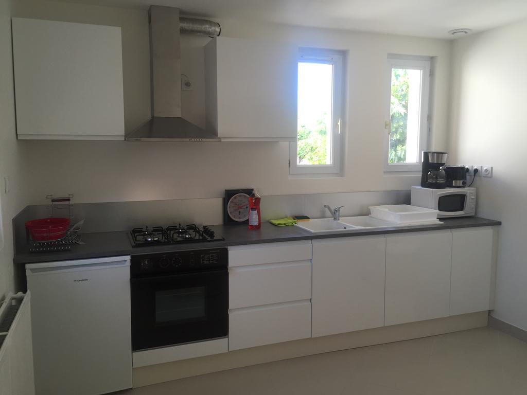 Gite Le Logis Dauphinois Roussillon  Εξωτερικό φωτογραφία