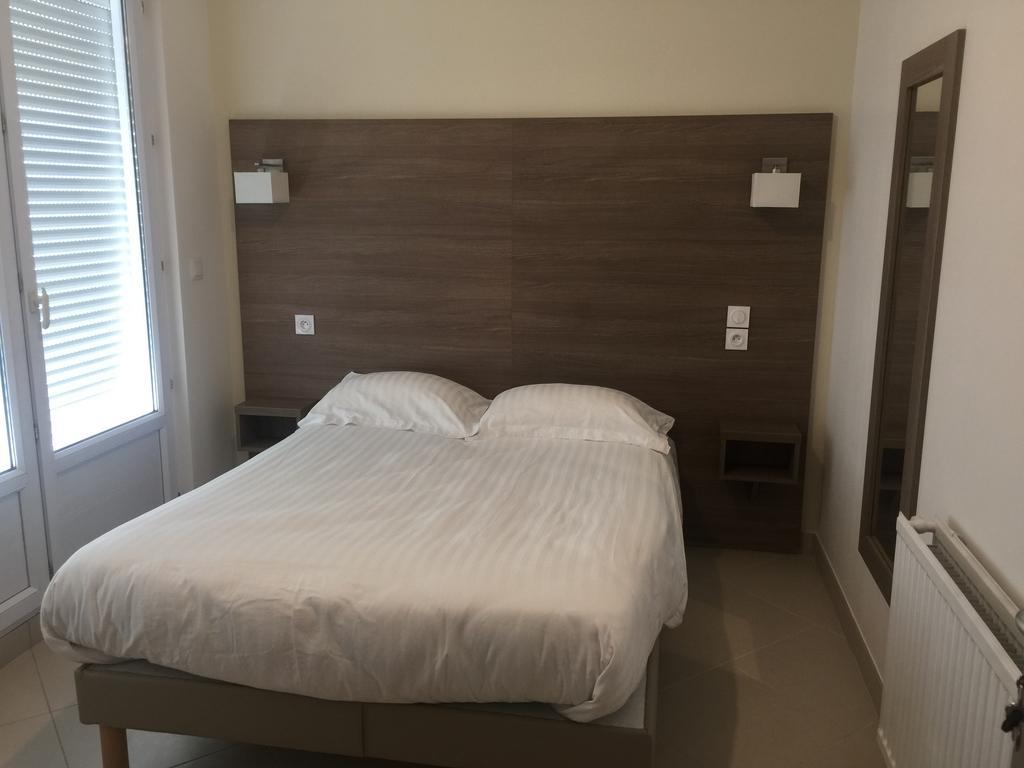 Gite Le Logis Dauphinois Roussillon  Εξωτερικό φωτογραφία